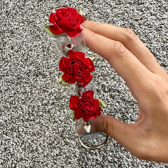 Mi Gente Spikes and Roses Choker - Picture 3 of 6